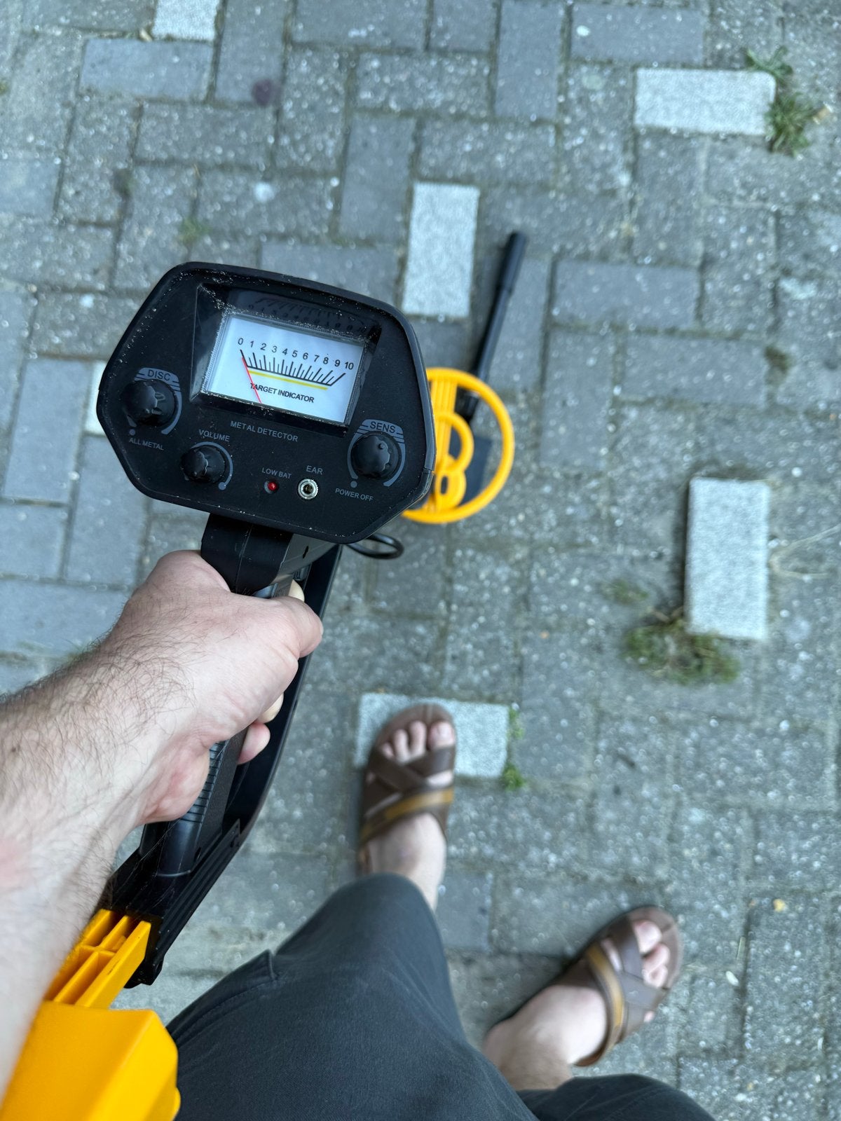 Metaaldetector met schep - Zo goed als nieuw, Hobby en Vrije tijd, Metaaldetectors, Zo goed als nieuw, 30 cm of minder, Discriminatie metaaldetectie