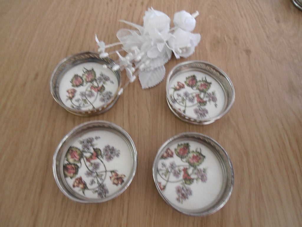 4 antieke onderzetters ( met tegeltjes), Ophalen of Verzenden