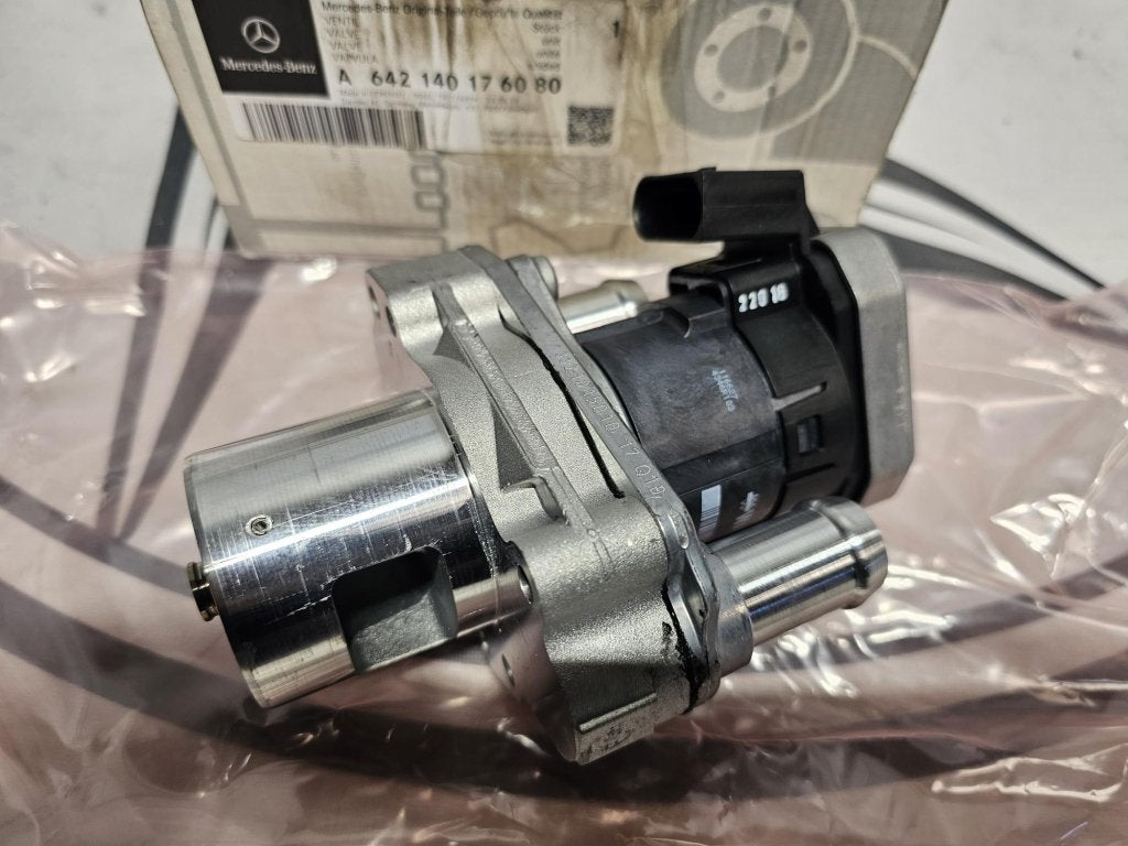 Nieuwe originele EGR klep A6421401760 [416], Niet ingevuld, Mercedes-Benz, Niet ingevuld, Nieuw