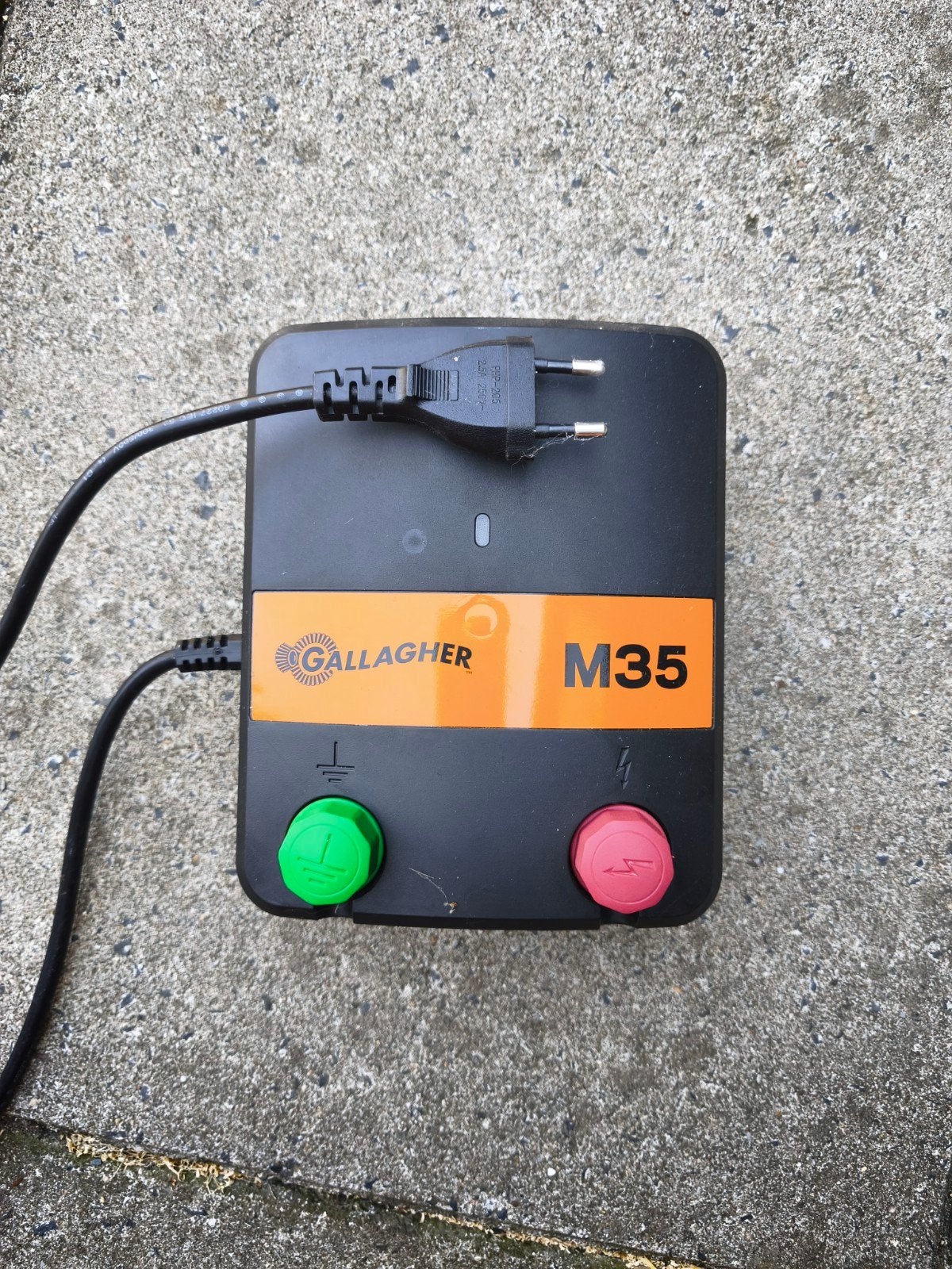 Gallagher Powerplus M35 - Lichtnet schrikdraadapparaat, Ophalen of Verzenden, Zo goed als nieuw, Hout, Minder dan 3 meter