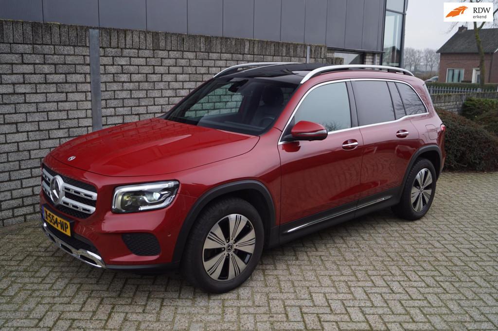 Mercedes-Benz GLB 250 4MATIC AMG Line 7p Autom Panodak Leder, Gebruikt, 4 cilinders, 2000 kg, 7 stoelen