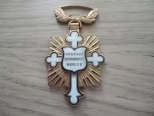 Franse medaille Medal of Courage Devotion Merite Grand Cross, Verzenden, Overige materialen, Buitenland