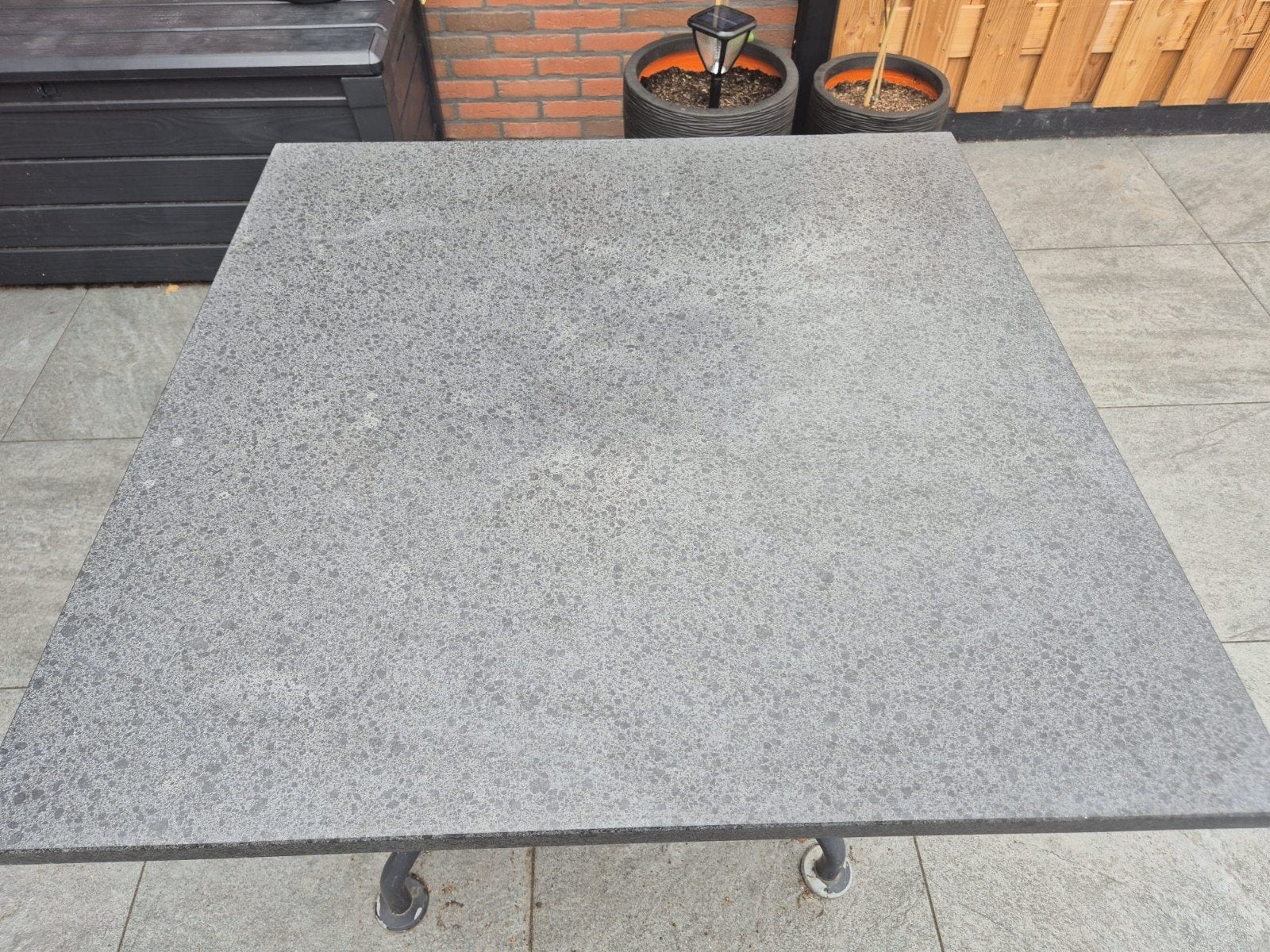 Natuurstenen tafelblad antraciet 100x100x3cm met onderstel, Ophalen, Zo goed als nieuw, Vierkant, Overige materialen