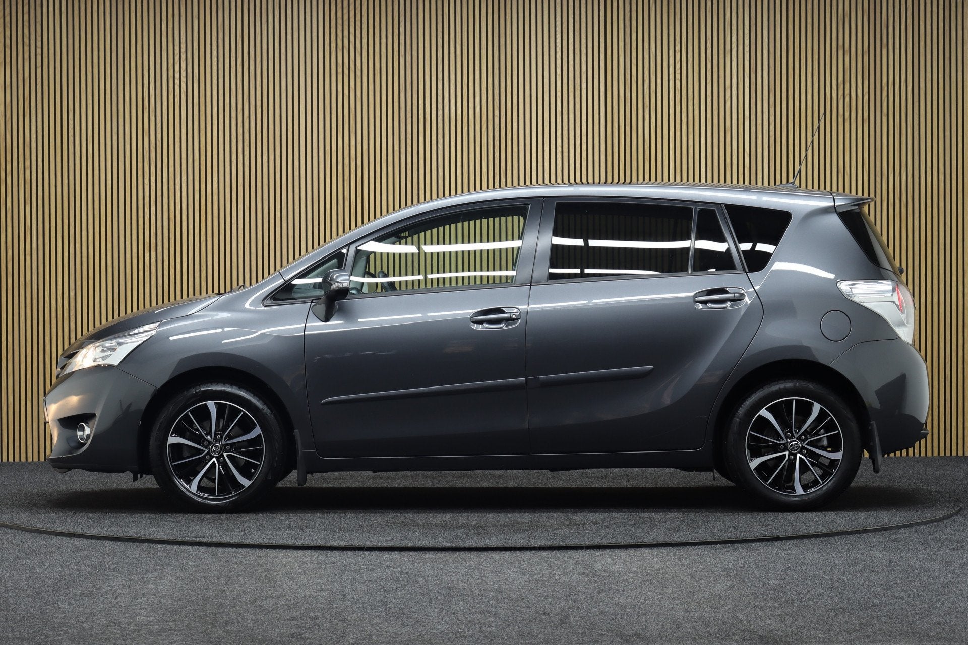 Toyota Verso 1.8 VVT-i SkyView Edition | Panoramadak | Cruis, Auto's, Toyota, Dealer onderhouden, Gebruikt, 4 cilinders, Met garantie (alle)