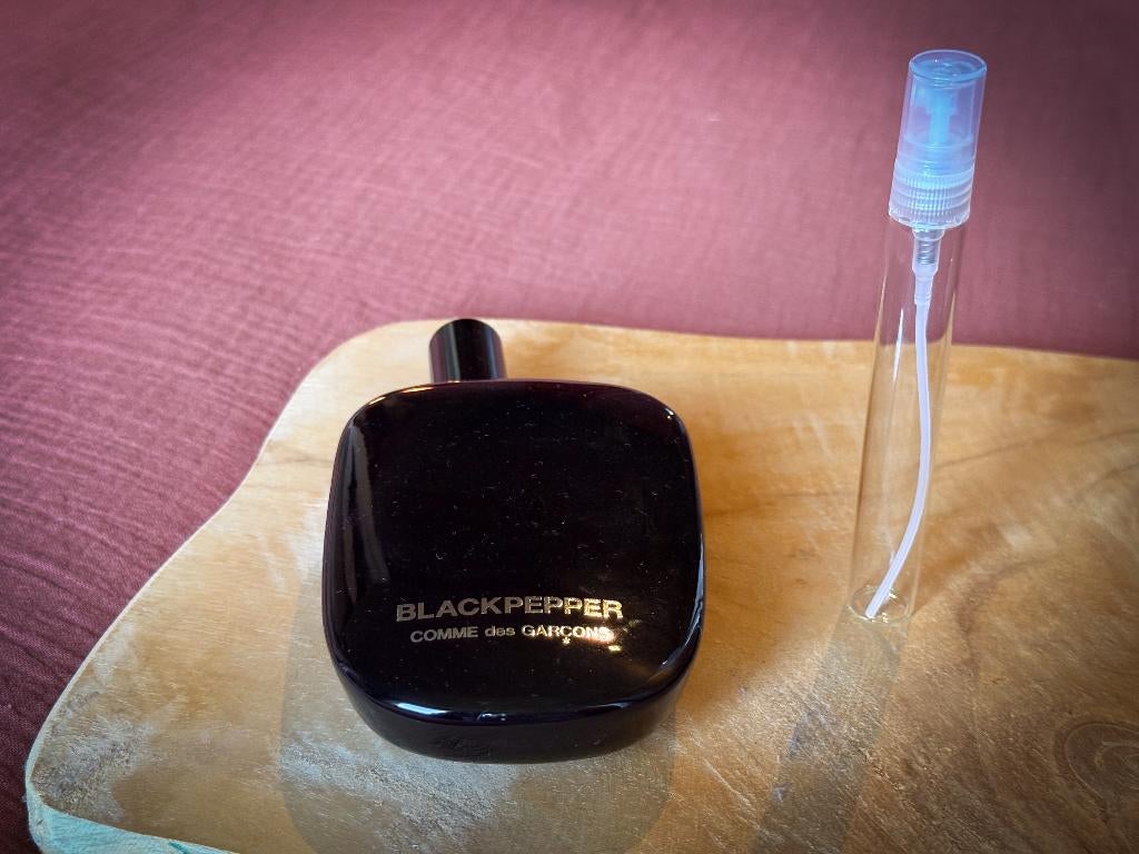 Comme des Garçons - Blackpepper sample/decant, Sieraden, Tassen en Uiterlijk, Uiterlijk | Parfum, Zo goed als nieuw, Ophalen of Verzenden