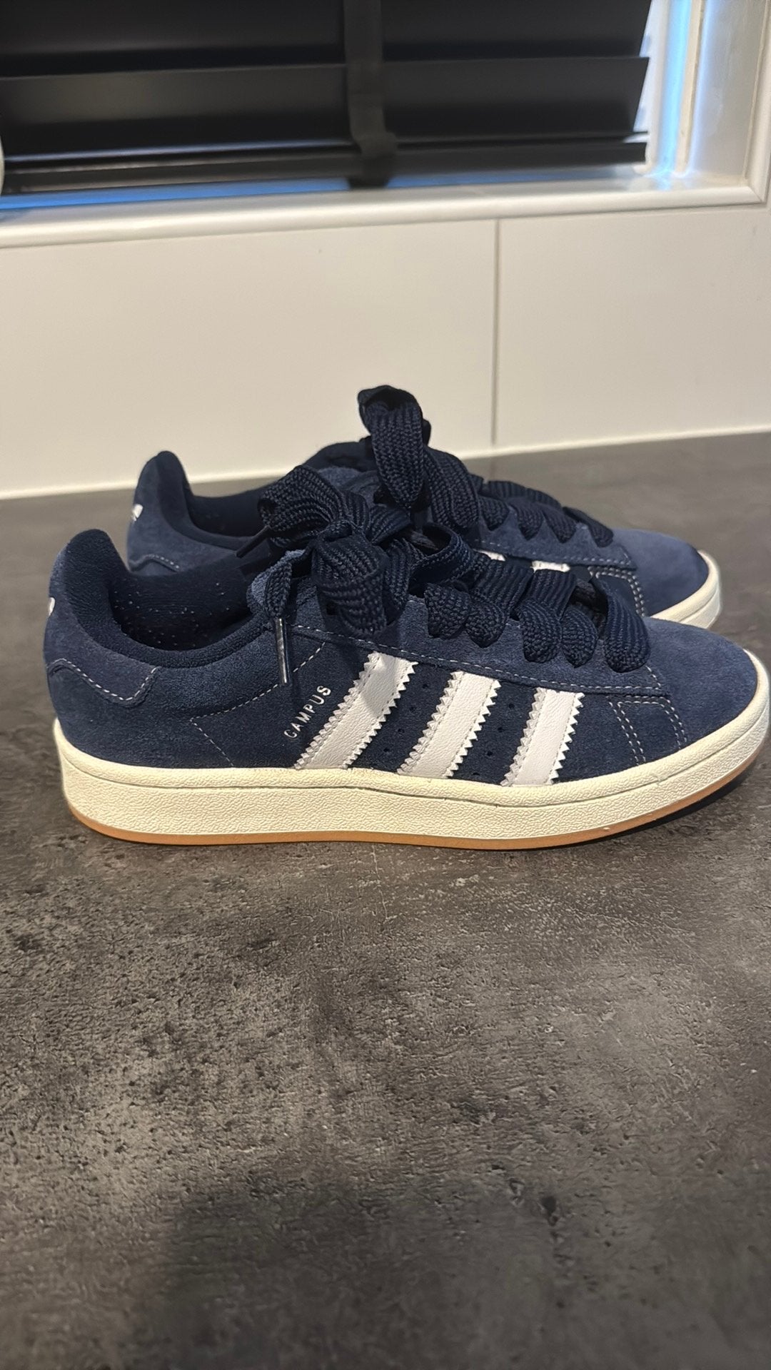 Adidas Campus Donkerblauw Maat 37 1/3, Ophalen of Verzenden, Zo goed als nieuw, Blauw, Sneakers of Gympen