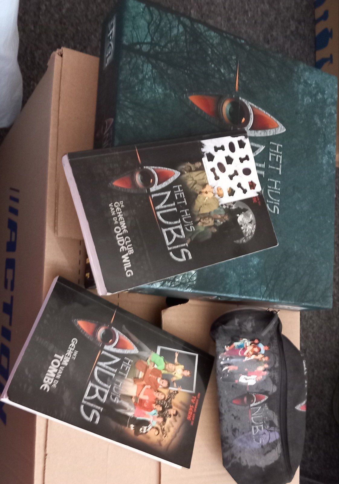 Anubis spel,2 knikker zakken,52 Anubis bonken,2 boeken 15,-, Ophalen of Verzenden, Jongen of Meisje