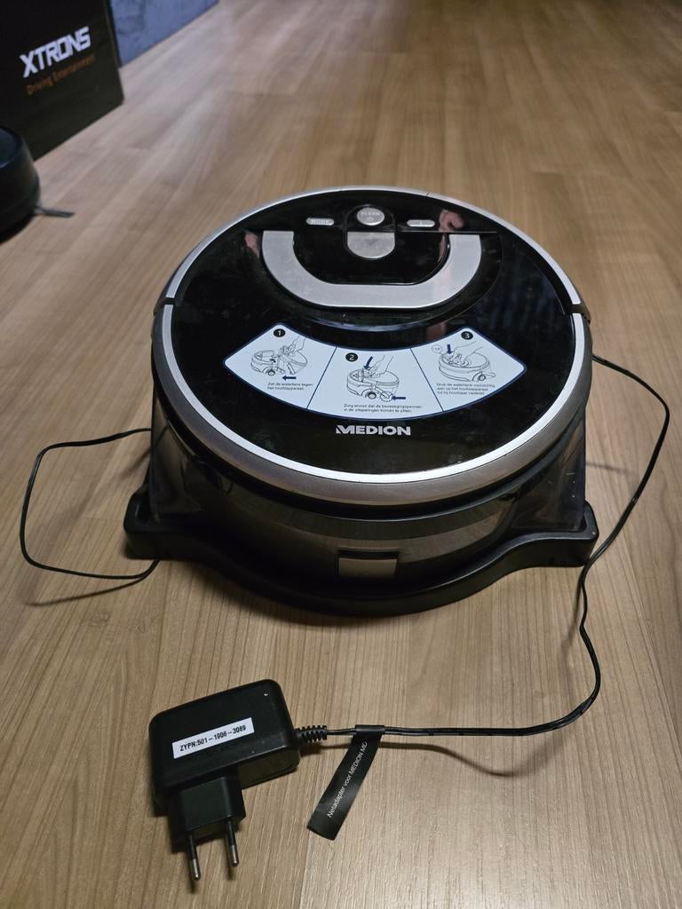 Medion Robotstofzuiger - Zwart, Compleet met Oplader, Ophalen of Verzenden, Gebruikt