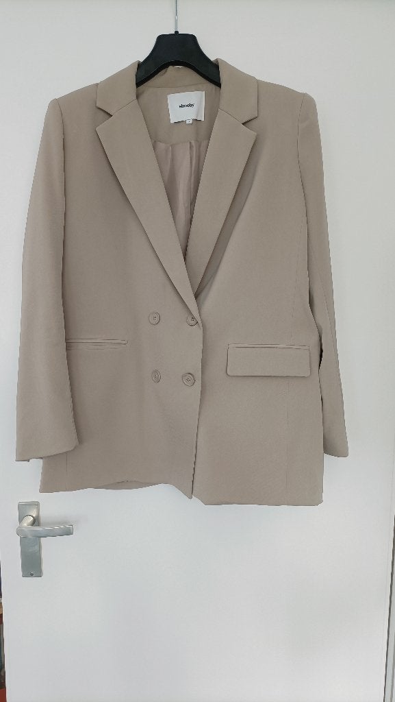 Colbertjasje kleur crème. Shoeby. Maat L. Zo goed als nieuw,, Ophalen of Verzenden, Zo goed als nieuw, Overige kleuren
