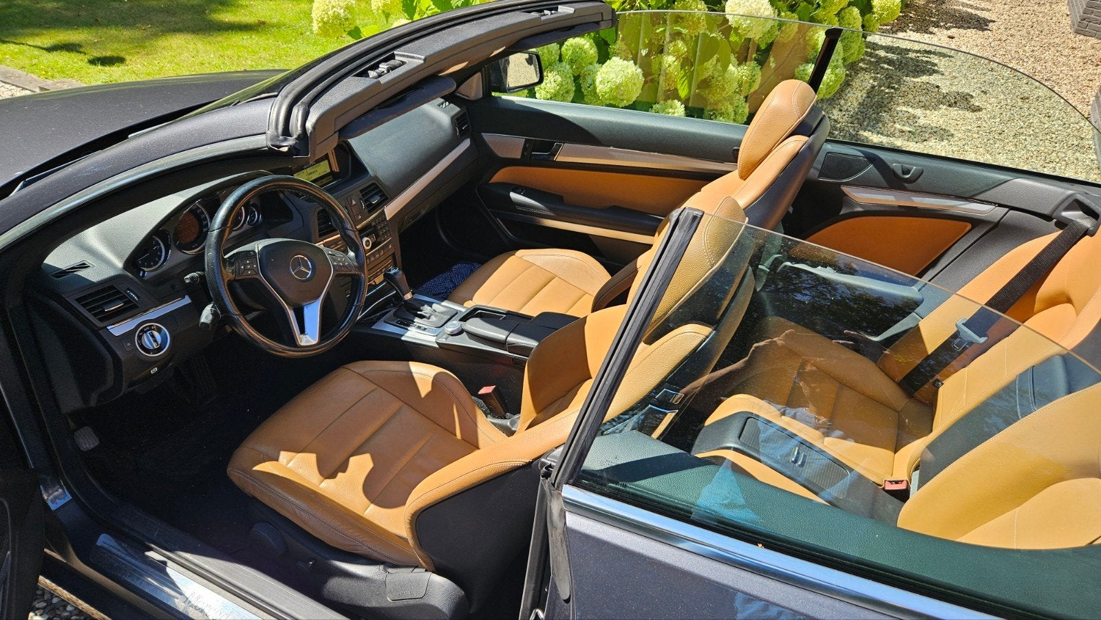 Mercedes-Benz E-Klasse 1.8 E200 CGI Cabriolet AUT 2011 Grijs, Auto's, 1610 kg, Beige, 4 cilinders, Cabriolet