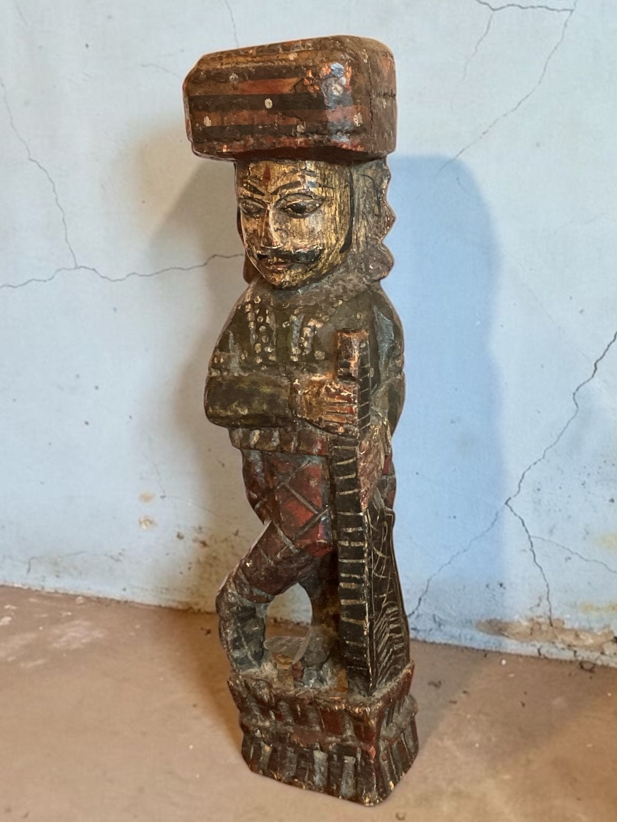 Antiek houten Indisch Wachter Beeld, handgestoken, 30 cm, Ophalen of Verzenden, Handgemaakt, 20 - 50 cm, Beeld