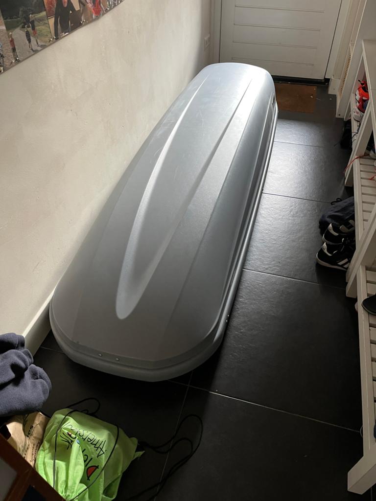 Dakkoffer / skibox te huur, Ophalen, Zo goed als nieuw