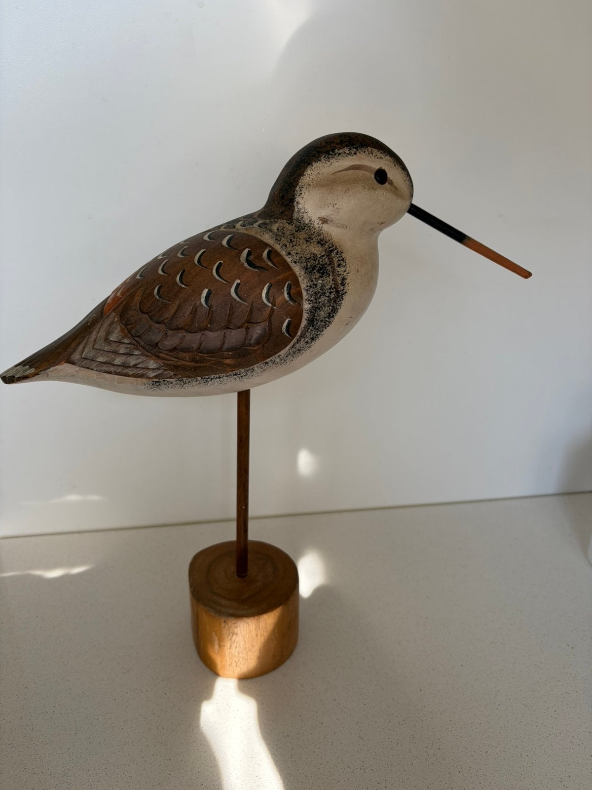 Houten handgestoken en beschilderde snip, Ophalen of Verzenden, Gebruikt, Vogel, Beeldje of Figuurtje