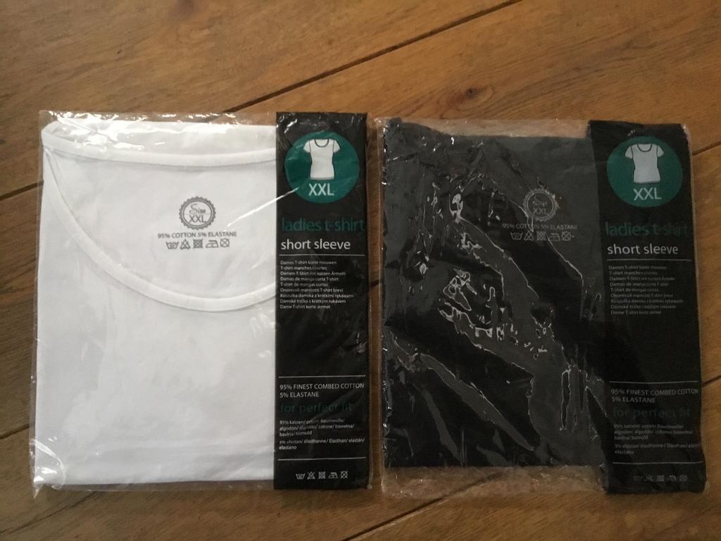 Dames T-shirts - Wit & Zwart - Maat XXL, Ophalen, Zo goed als nieuw, Maat 46/48 (XL) of groter