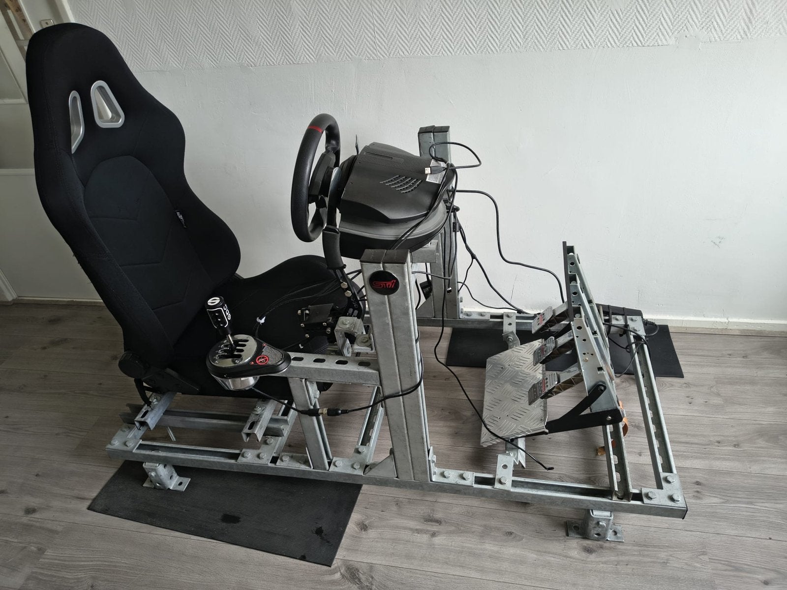 Thrustmaster T300 RS GT met handrem, shifter en pedalen, Ophalen, Racestuur, Gebruikt, Force feedback