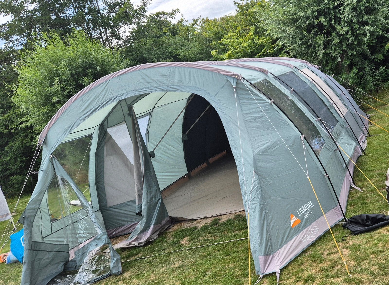 Grote 6-pers familietent met toebehoren. Vango Lismore 600XL, Ophalen, Gebruikt, Tot en met 6