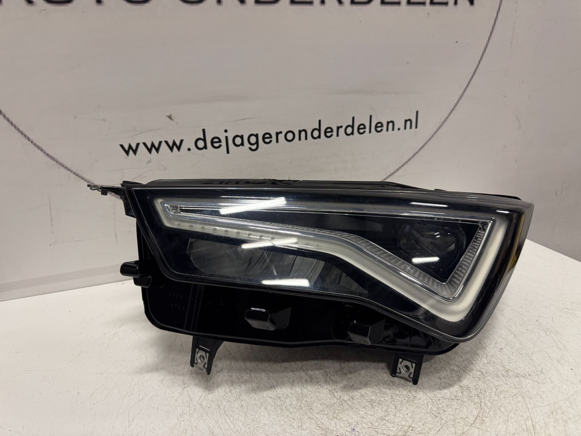 SEAT ATECA FACELIFT VOL LED KOPLAMP LINKS 576941031B 2020-, Gebruikt, Autovia A-2, Km 585 585
08760  Martorell, ES, Ophalen of Verzenden