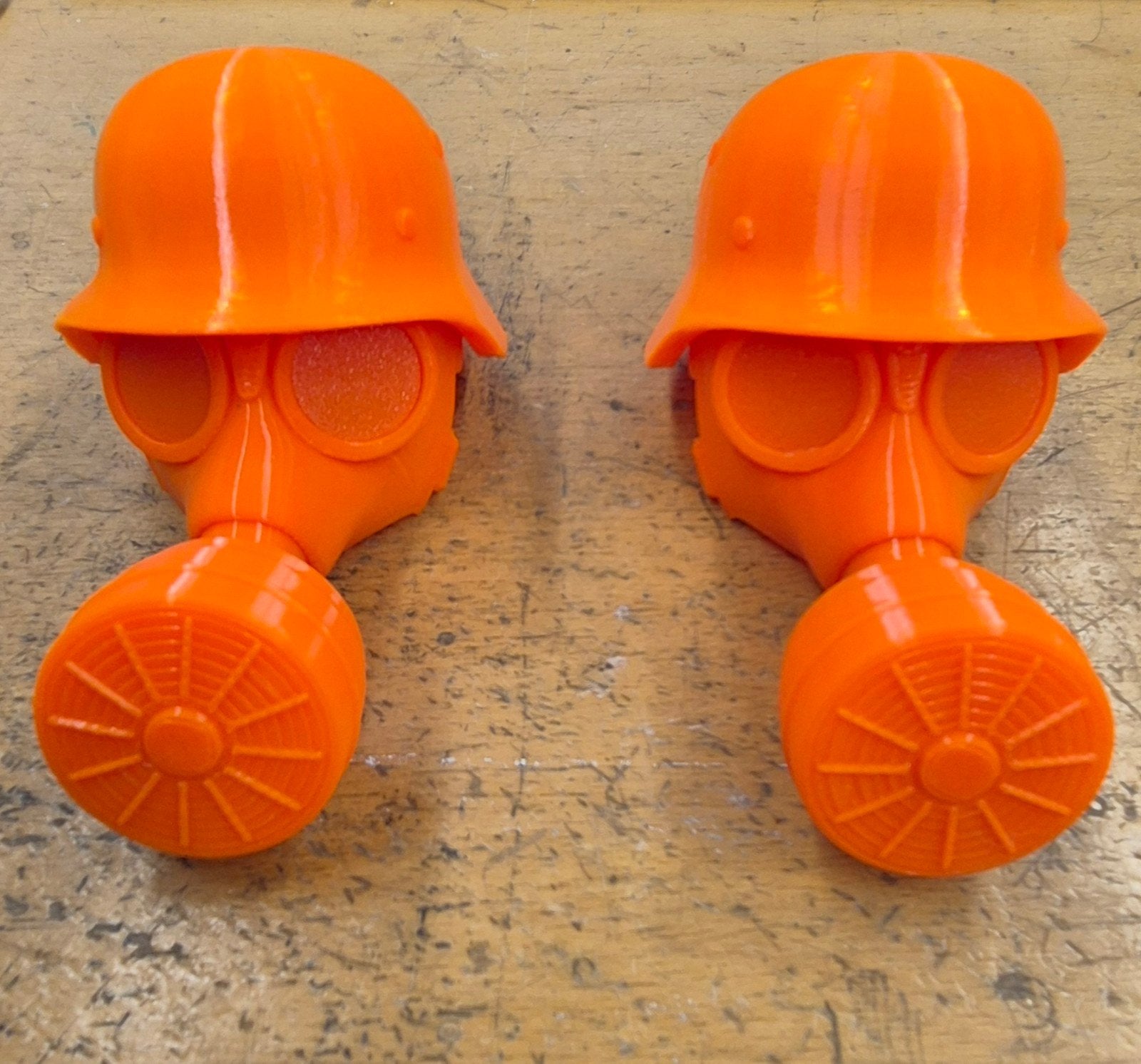 Duitse helm trekhaak dop wk oranje, Ophalen of Verzenden