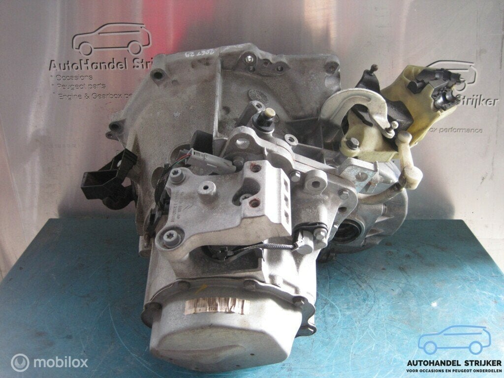 5-versnellingsbak Peugeot 2008 20ET29 1199 cc('13-'18) zgan!, Gebruikt, Ophalen of Verzenden, Peugeot