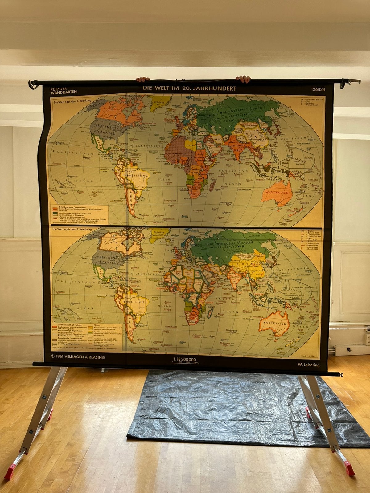 Landkaart wereld, Ophalen, Geschiedenis