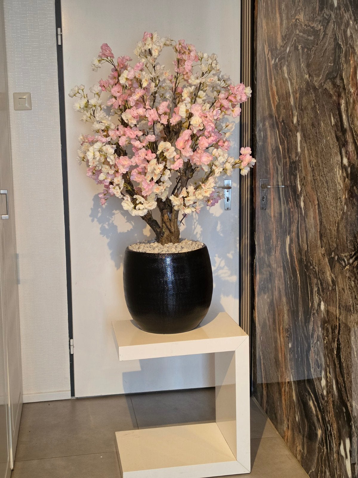 Exclusive wit-roze model bloesemboom nieuw., Huis en Inrichting, Woonaccessoires | Kunstplanten en Kunstbloemen, Binnen, Wit, Kunstbloesem