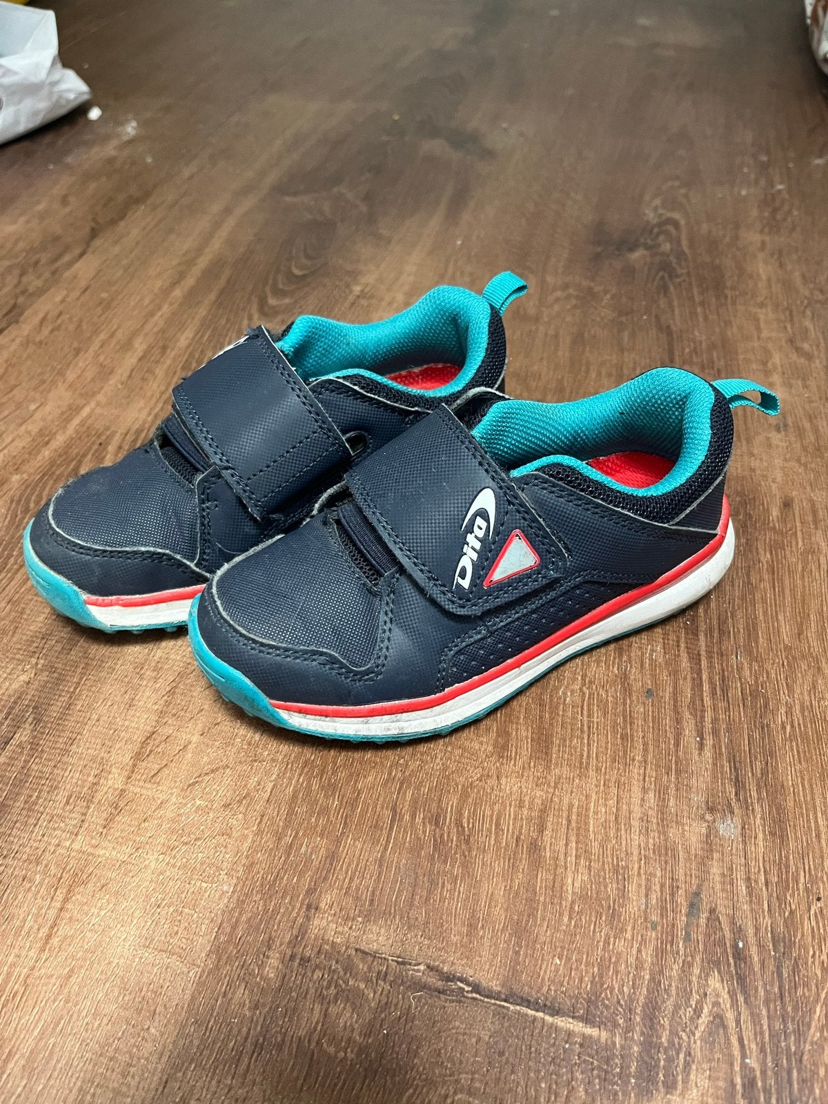 Dita Hockeyschoenen - Maat 29 - Goede staat, Ophalen of Verzenden, Gebruikt, Schoenen
