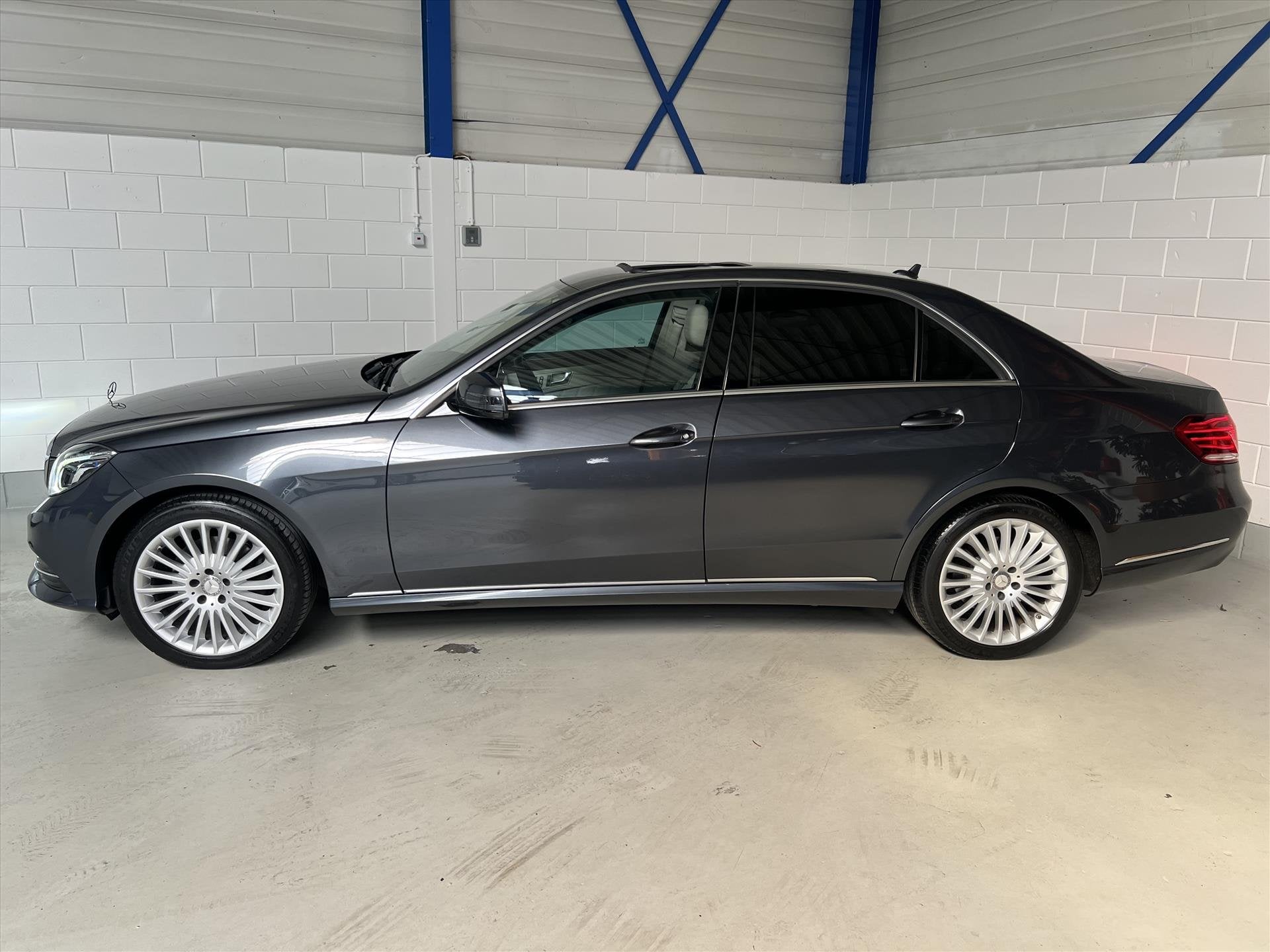 MERCEDES E-Klasse E350 306pk 4M 7G, Schuifdak, Memory, Distr, Auto's, Gebruikt, Beige, Bedrijf, Sedan