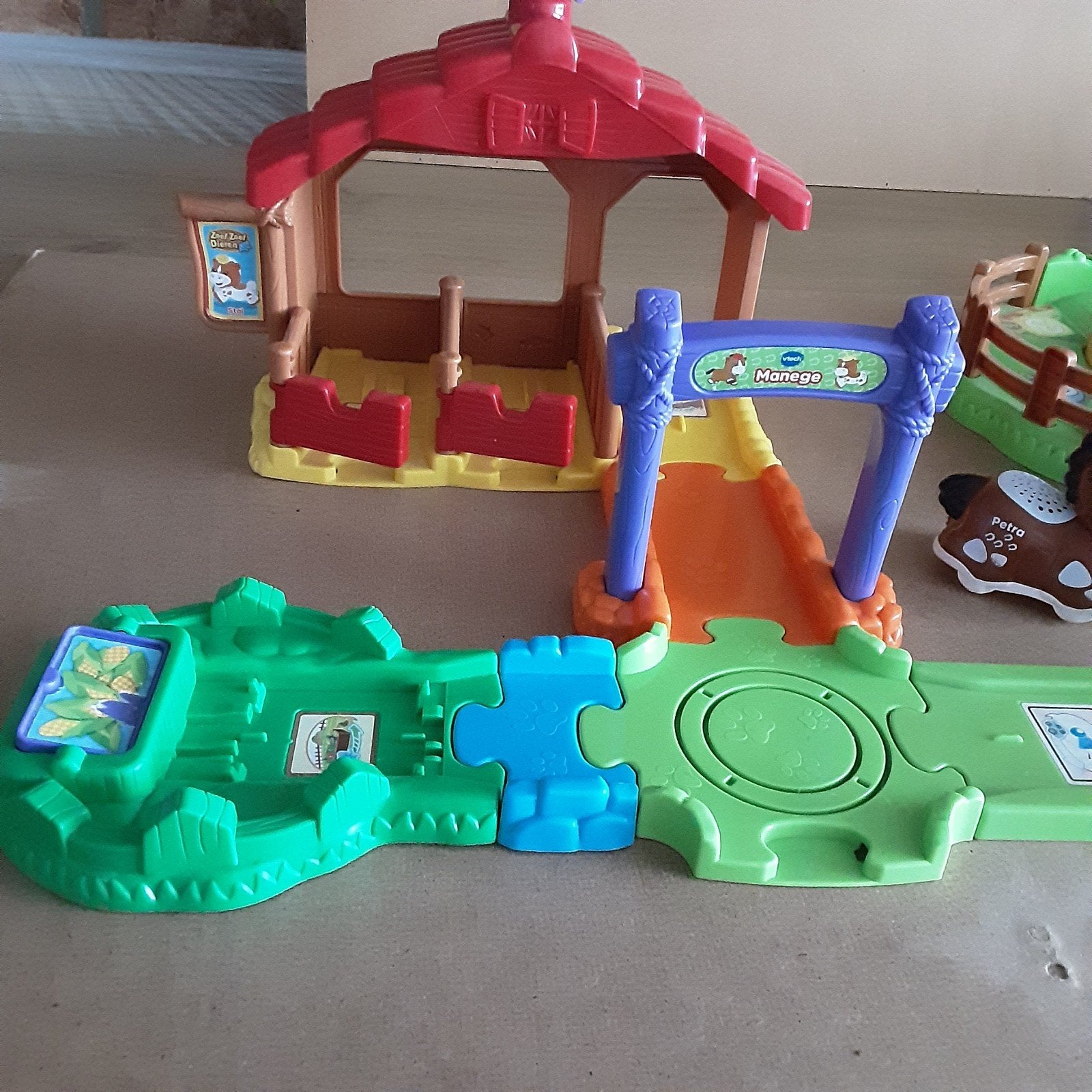 Vtech toet toet dieren manege met paard, Ophalen of Verzenden, Gebruikt, 2 tot 4 jaar