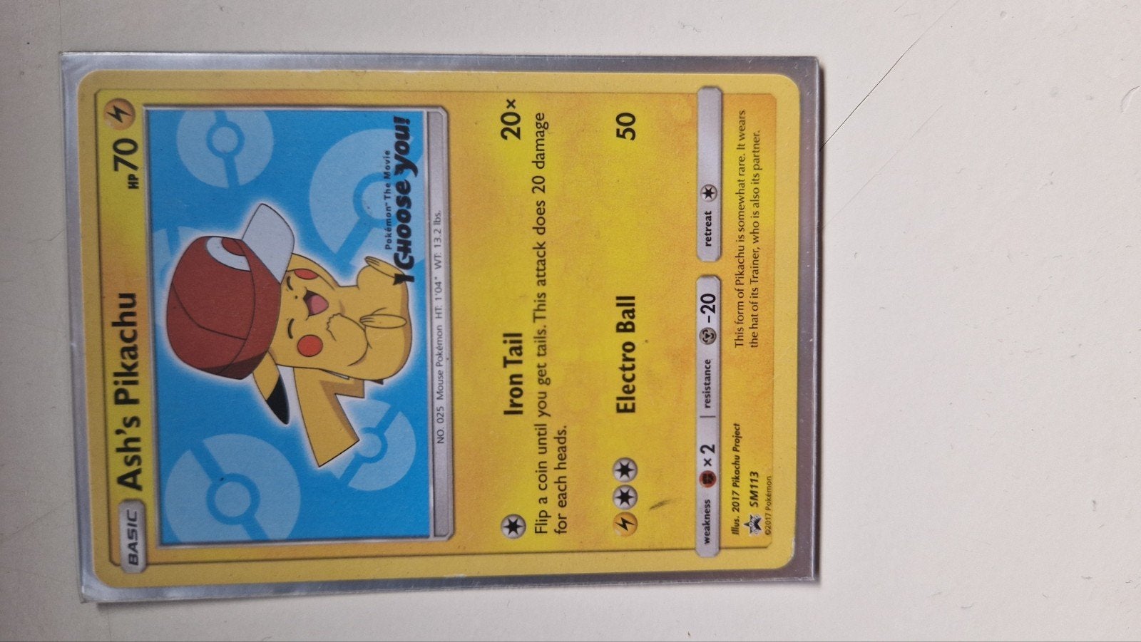 Ash's Pikachu 2017 van de Film I Choose you + Pikachu seal, Ophalen of Verzenden, Gebruikt, Losse kaart, Foil