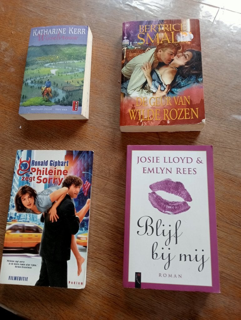 4 Romans, Ophalen, Gelezen