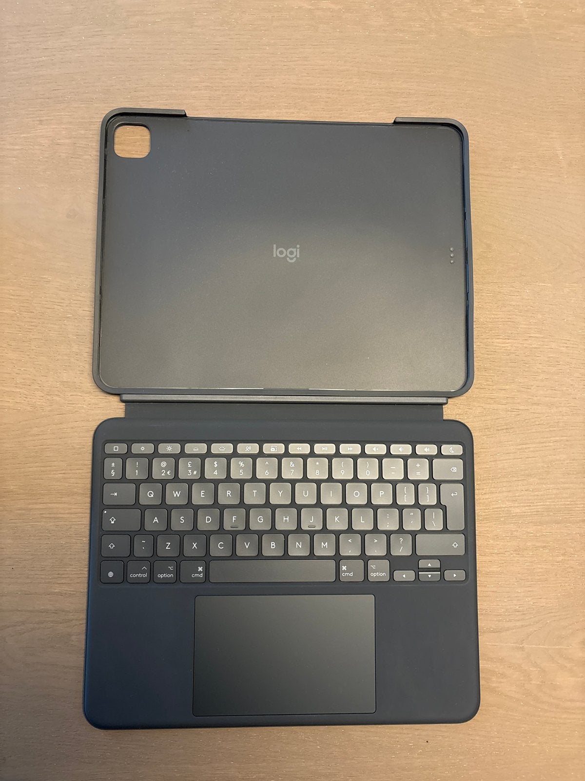 Logitech Combo Touch-toetsenbordhoes voor 13‑inch iPad Pro, Computers en Software, 13 inch of meer, Ipad Pro, Bescherming voor- en achterkant