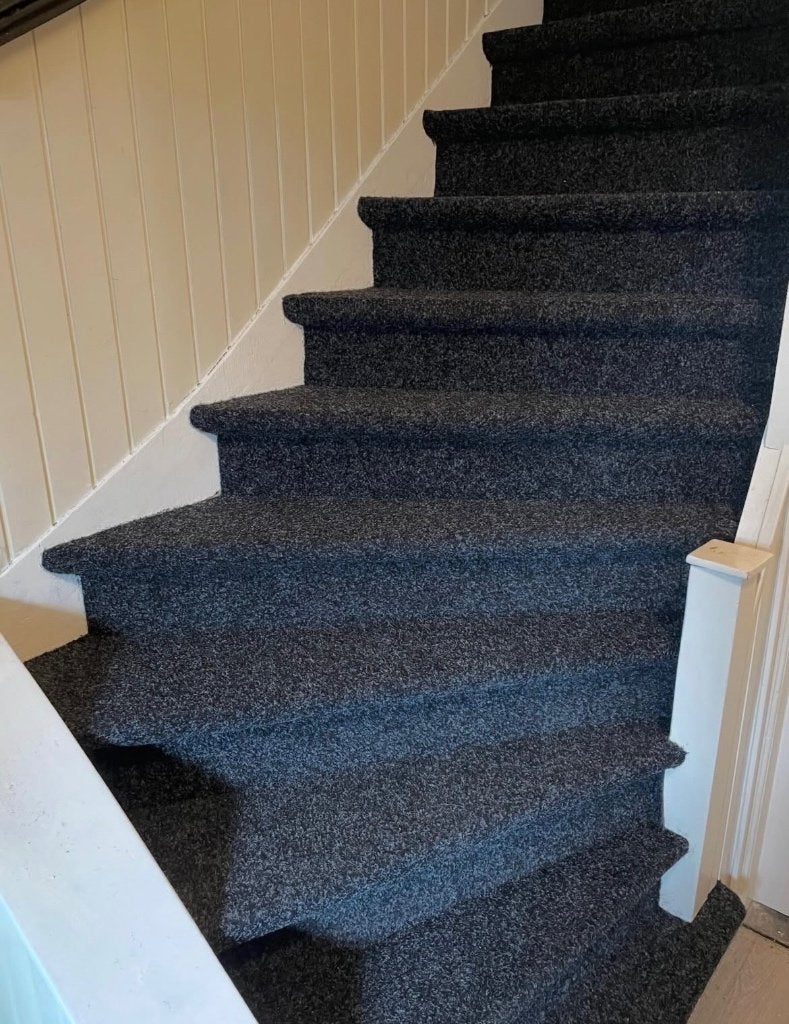 Actie!! Trap inclussief naaldvilt tapijt en legkosten €400, Ophalen, Nieuw, 75 m² of meer, Tapijt