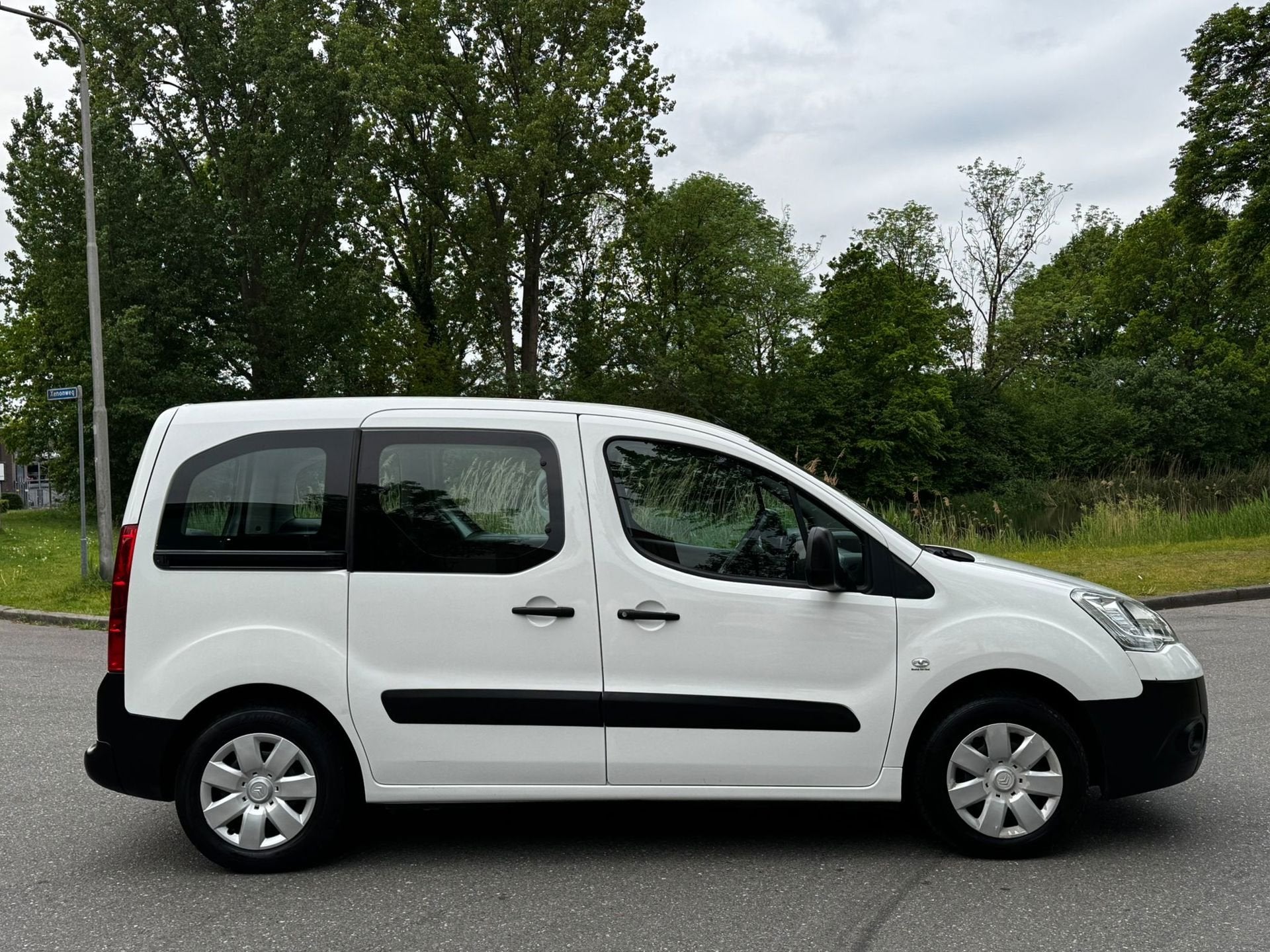 Citroen Berlingo 1.6-16V Cinqspace|INCL BTW|ORIGINEEL NL|ZEE, Auto's, Voorwielaandrijving, Gebruikt, 4 cilinders, Wit