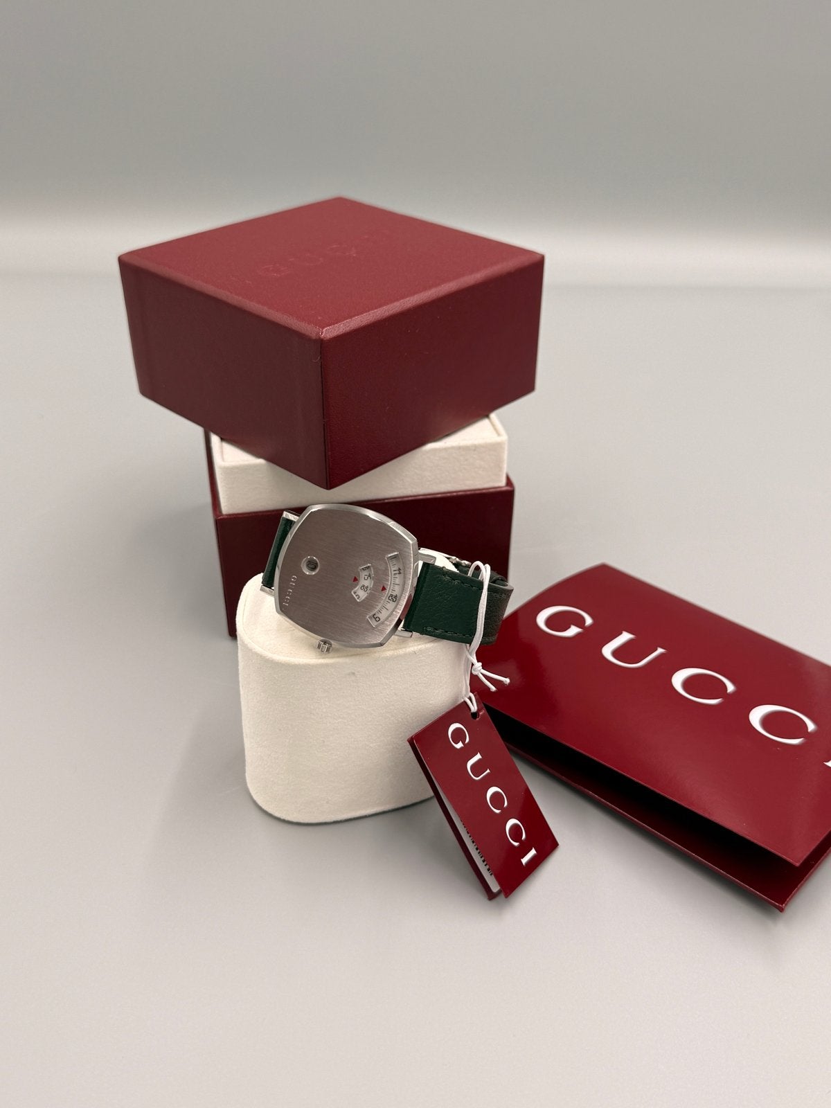 Gucci Grip Horloge - Nieuw in Doos met Groene Leren Band, Overige merken, Leer, Staal, Polshorloge