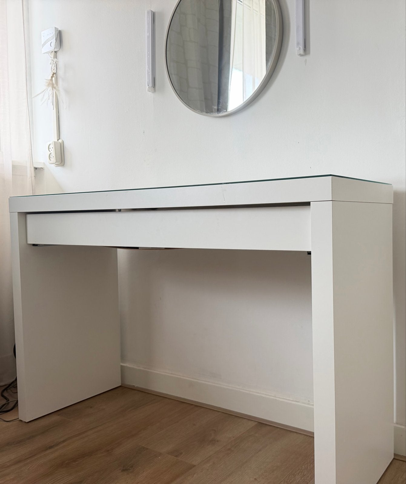 Witte console tafel met lade en glazen blad + GRATIS Spiegel, Huis en Inrichting, Tafels | Kaptafels, Ophalen, 100 tot 150 cm