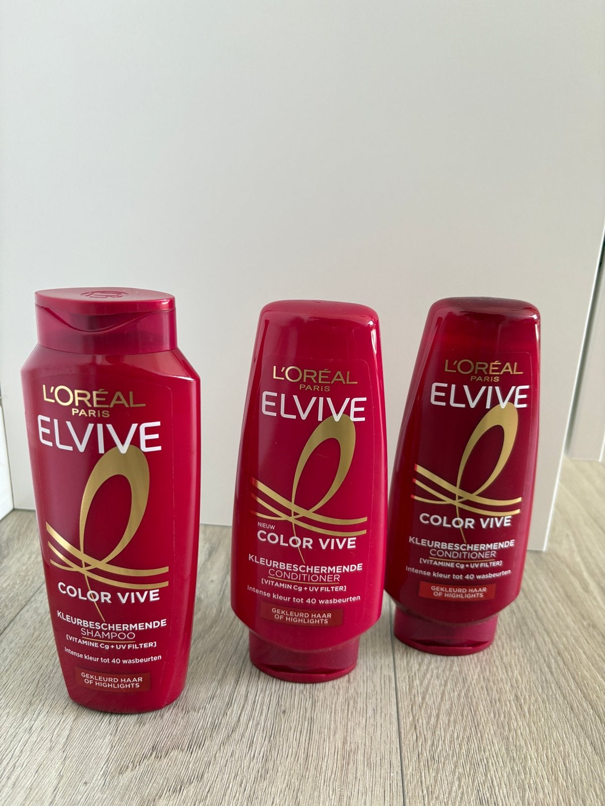 NIEUW L'Oréal Elvive Color Vive Shampoo & Conditioners, Ophalen, Nieuw, Shampoo of Conditioner