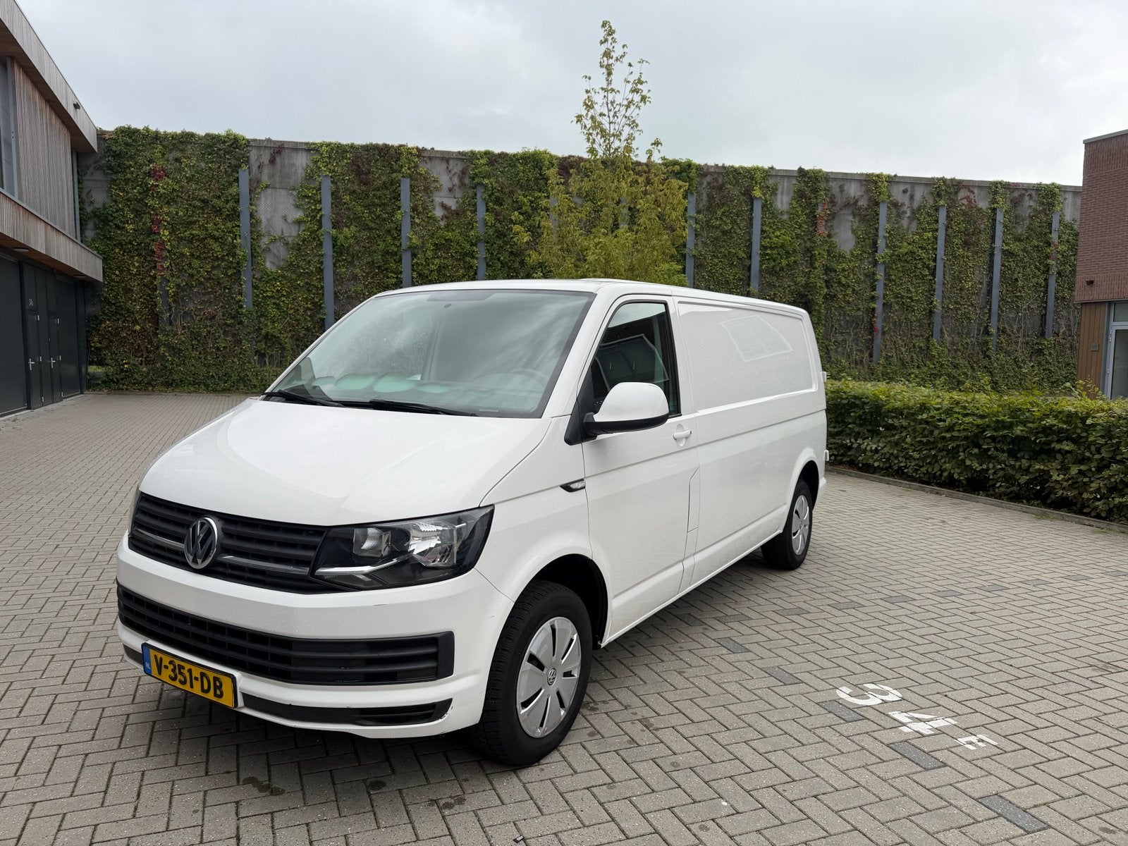 Volkswagen Transporter 2.0 D 75KW 2017 L2H1, Voorwielaandrijving, Stof, 4 cilinders, Volkswagen