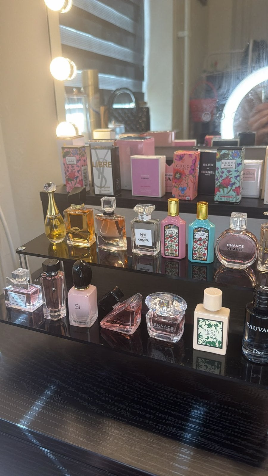 Parfum verzameling te koop, Ophalen of Verzenden, Zo goed als nieuw, Zwart, Handen en Nagels