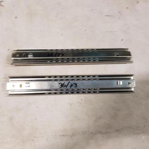 Ladegeleiders 36/73 cm, Apple, Gebruikt, Support@apple.com, Apple Park Way, Cupertino, California