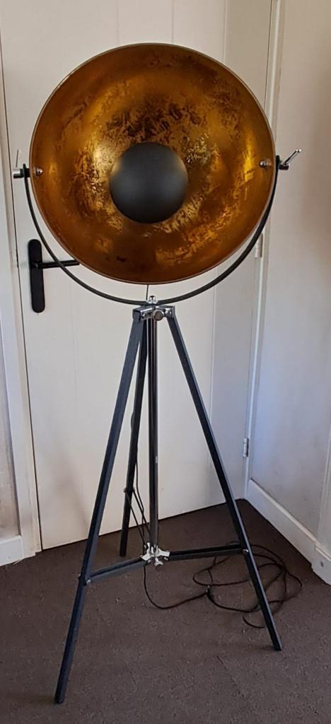 Designer vloerlamp/staande lamp, Huis en Inrichting, Ophalen, Zo goed als nieuw, Metaal, 150 tot 200 cm