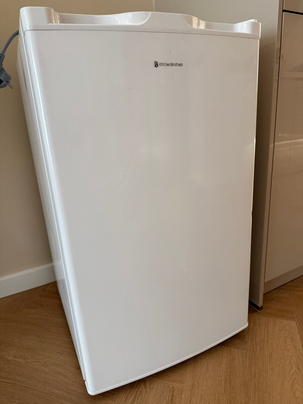 Compact Refrigerator with Freezer - 88L Fridge, 14L Freezer, 75 tot 100 liter, Zo goed als nieuw, 45 tot 60 cm, Met vriesvak