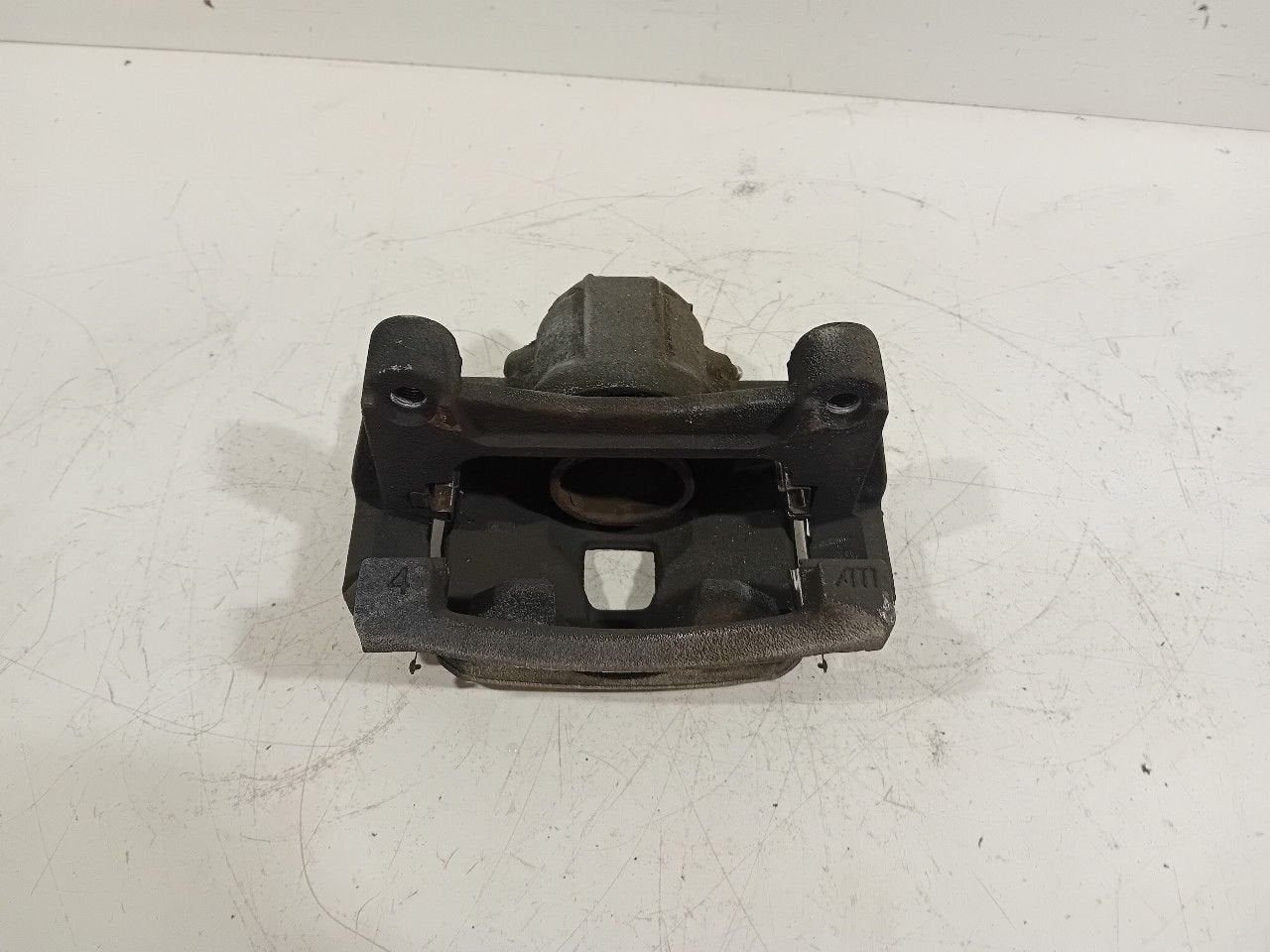 Remklauw rechts voor Renault Grand Scénic, Onderdelen@venauto.nl, Van der Ven Autorecycling B.V., Gebruikt, Ettenseweg 76, 4706 PB Roosendaal, The Netherlands