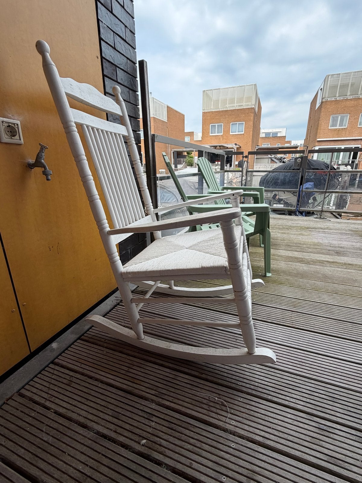 Witte Schommelstoel met rieten zitting, Ophalen, Gebruikt, Wit, Eén