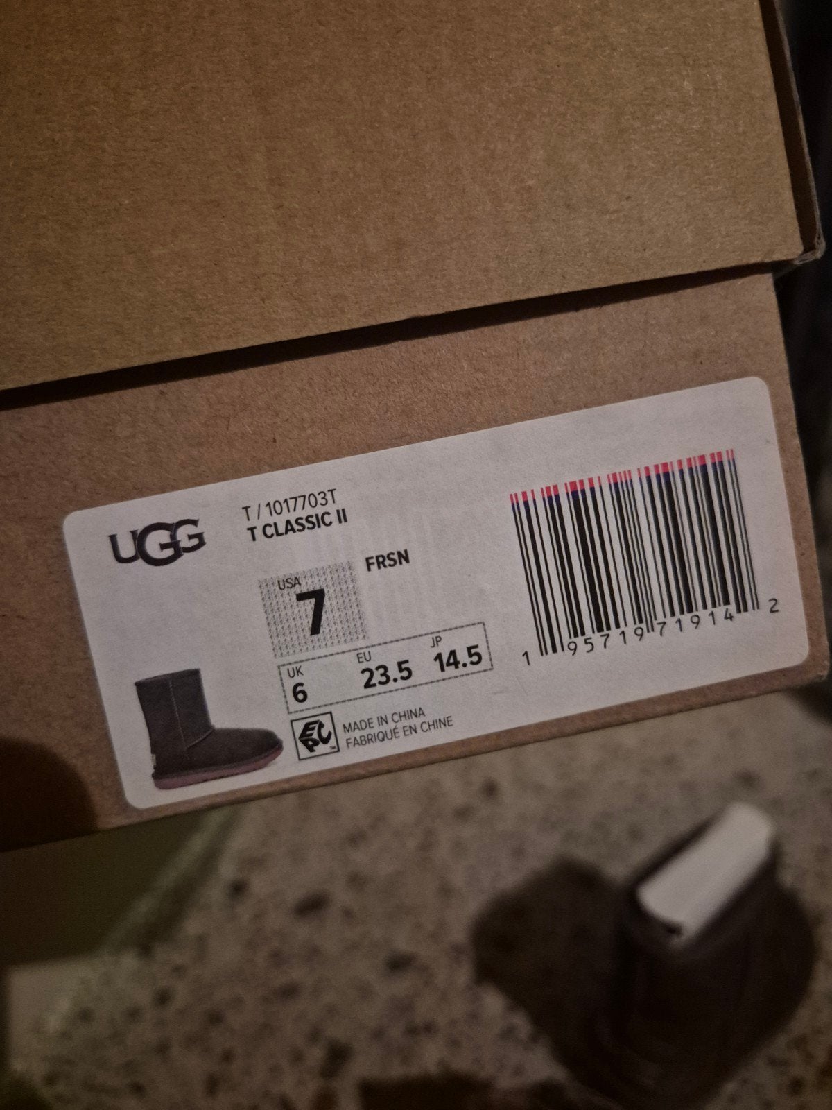 UGG Kinderlaarsjes maat 23,5, Ophalen of Verzenden, Zo goed als nieuw, Meisje, Laarsjes