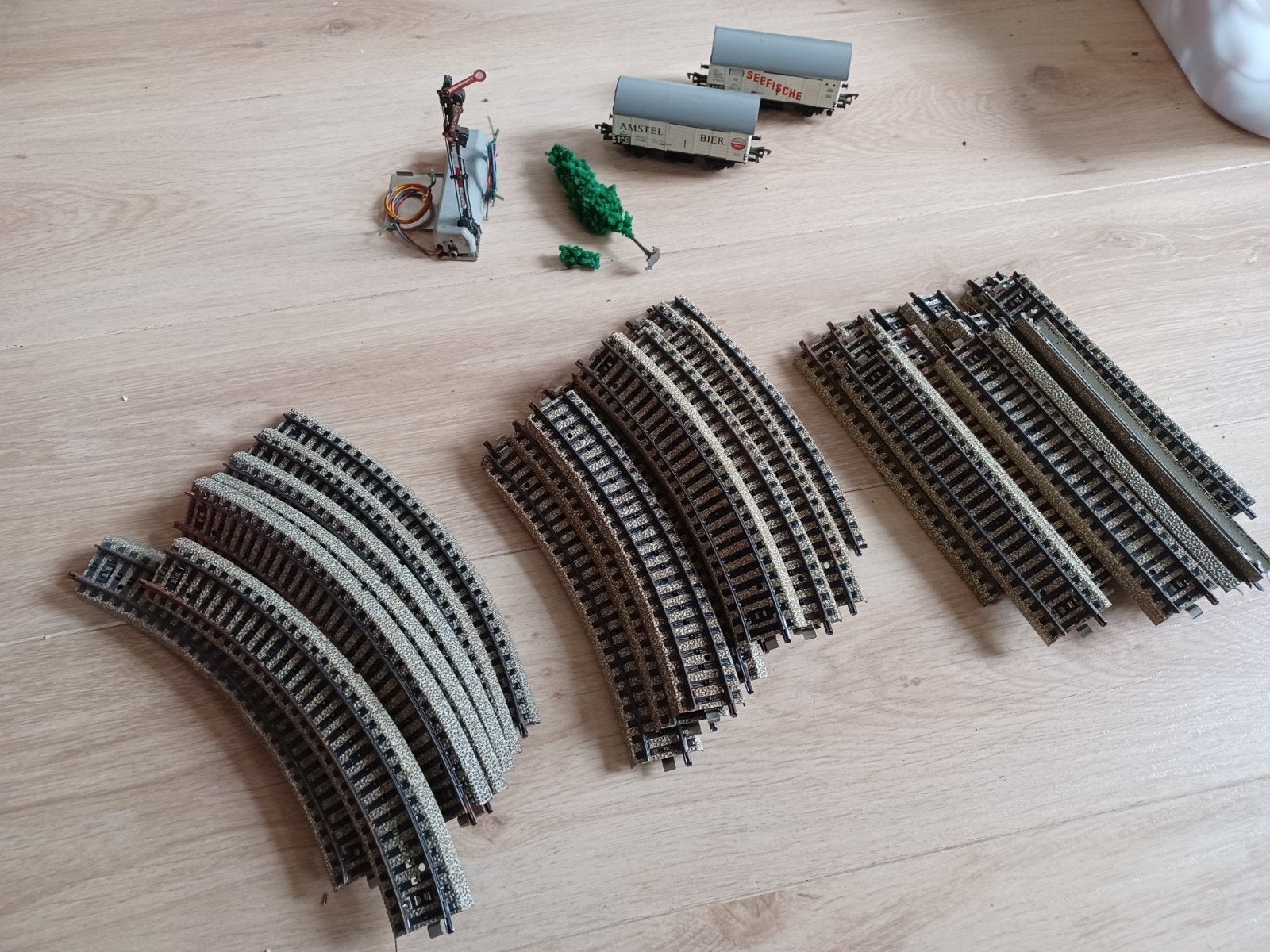 setje Marklin rails en sein + Fleischmann wagons, Wisselstroom, Gebruikt, Rails, Ophalen of Verzenden