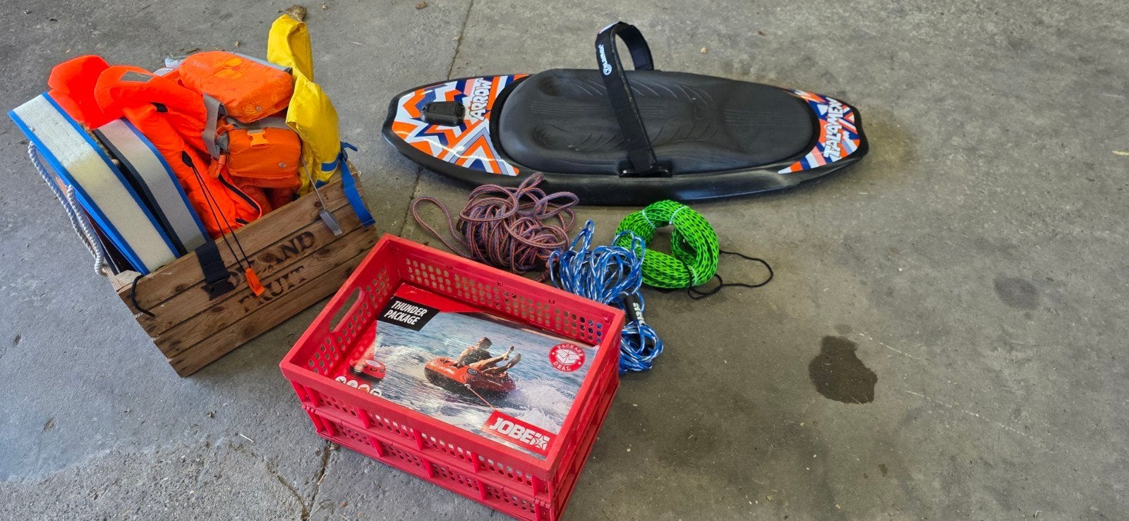 Watersportpakket: Kneeboard, Funband, Touwen & Zwemvesten, Watersport en Boten, Waterski's, Ophalen, Zo goed als nieuw, Funband of Funtube