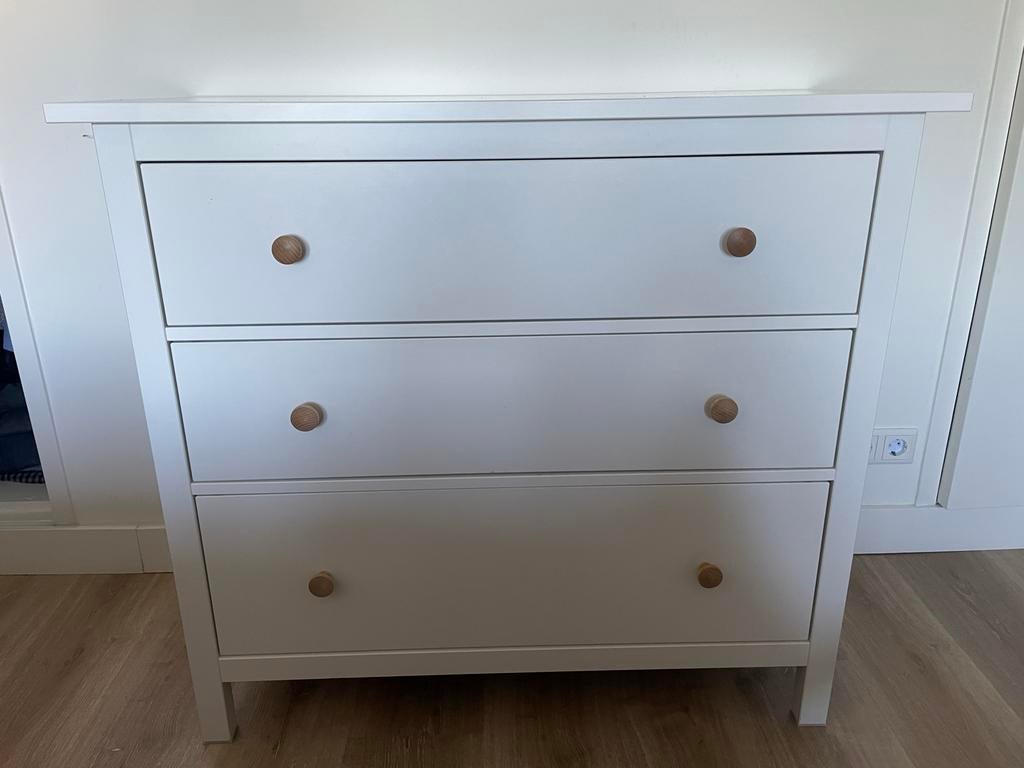 IKEA Hemnes ladekast wit met houten knoppen, Ophalen, Gebruikt, 100 tot 150 cm, 3 of 4 laden