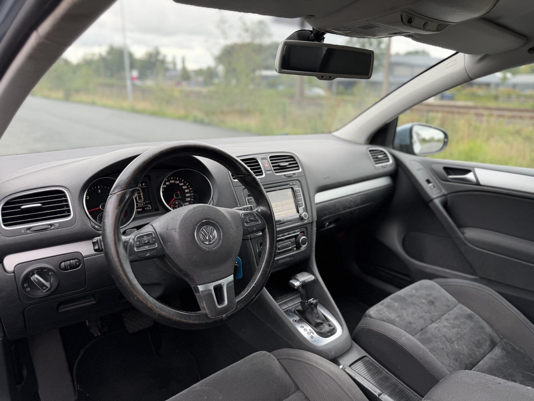 Volkswagen Golf 2.0 TDI Highline | Automaat |Trekhaak | EURO, Gebruikt, 4 cilinders, Automatische klimaatregeling, Blauw
