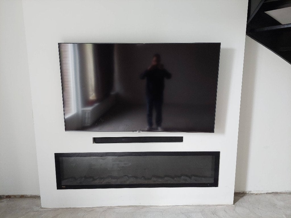 LG 70UQ81006LB. 70inch. met beugel!!