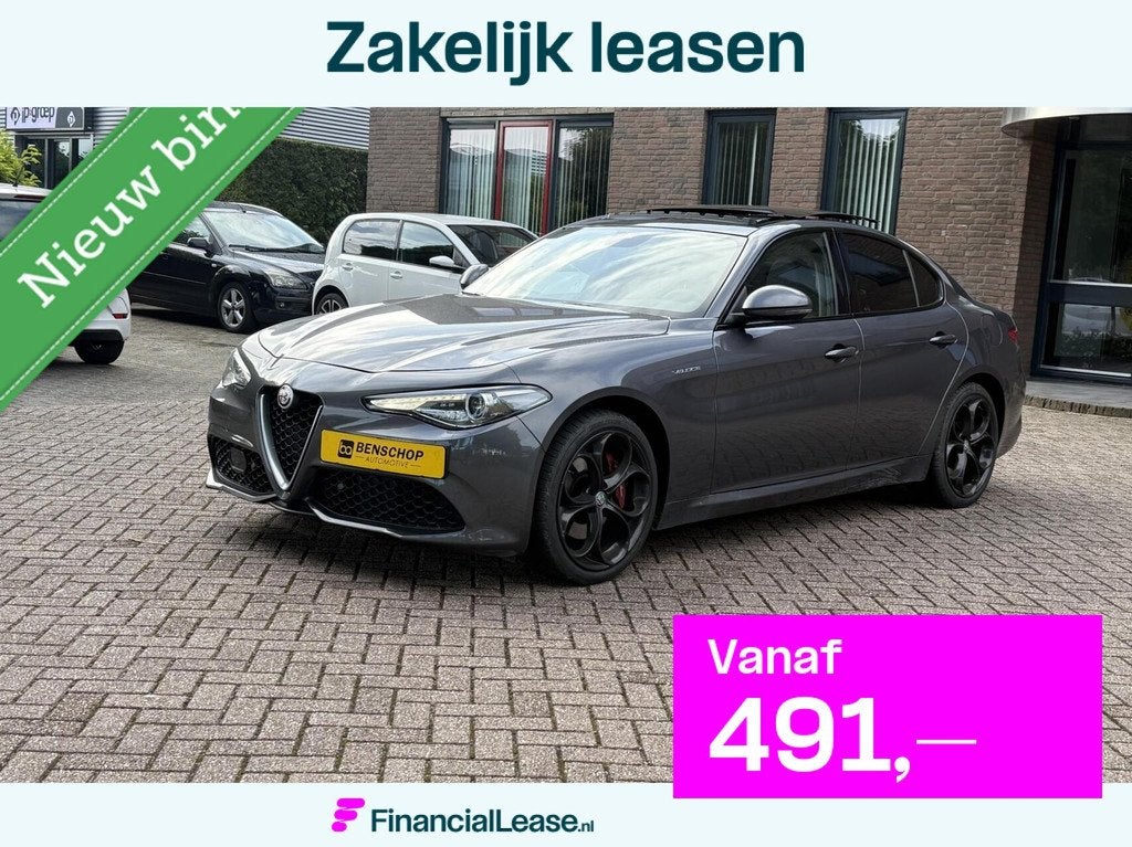 Alfa Romeo Giulia 2.0 T AWD Veloce Panodak 19 inch Navi Came, Automaat, 1995 cc, Zwart, 4 cilinders
